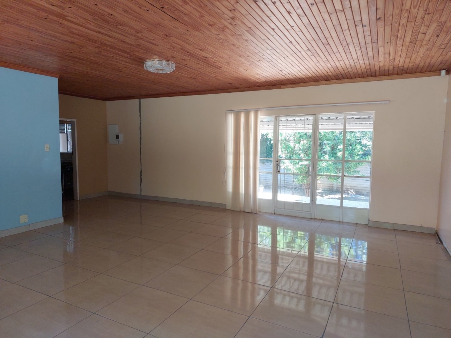 To Let 3 Bedroom Property for Rent in Suidrand Free State